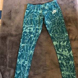 Nike aqua pattern girls pants